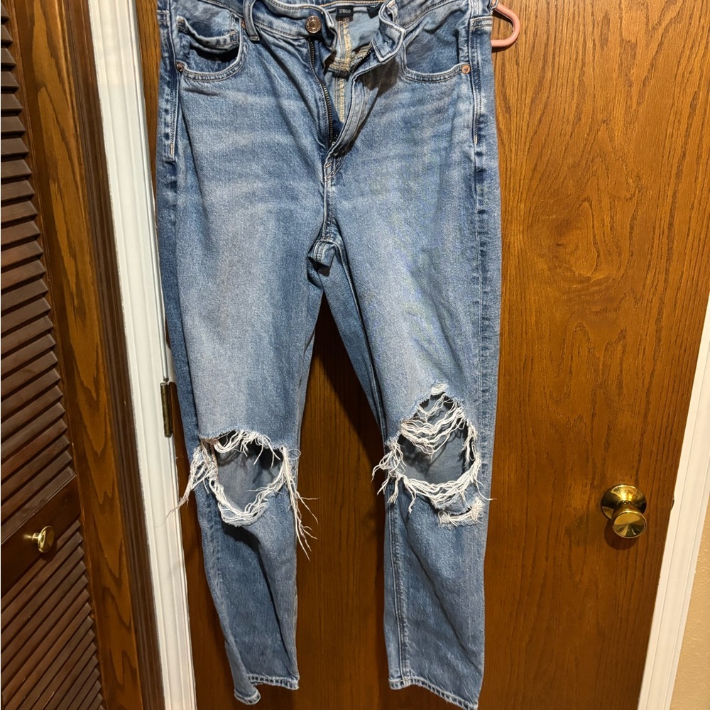 American Eagle Outfitters Distressed Mom Jean